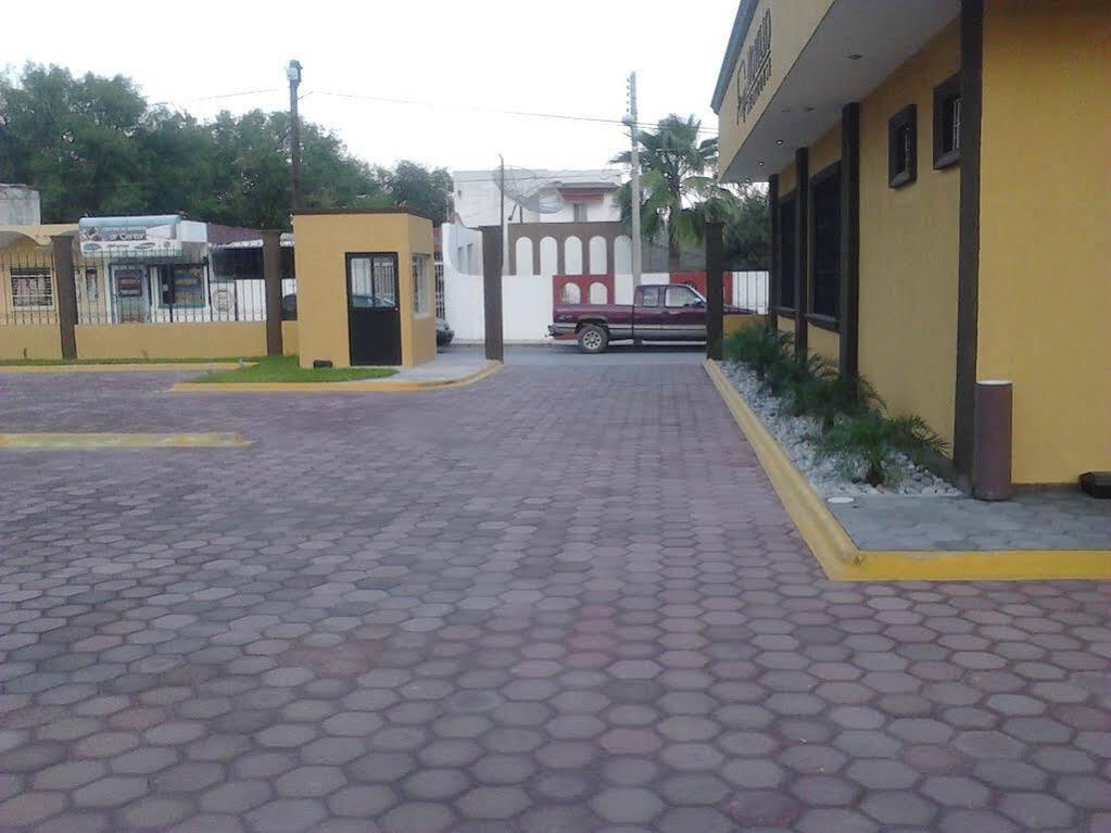 Capital O Monte Salerno Hotel&Suites Montemorelos Exterior foto